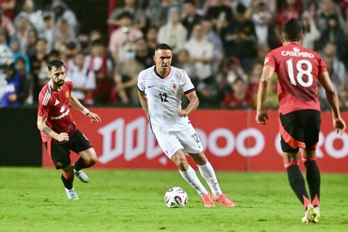 Return of the Red Devils! Manchester United gave their legion of local fans plenty to cheer about as the English Premier League side scored a 3 - 1 victory over Team Hong Kong, China in a friendly match at the Hong Kong Stadium on May 30. Over 33,000 fans turned out to watch https://t.co/xx04qyMplB