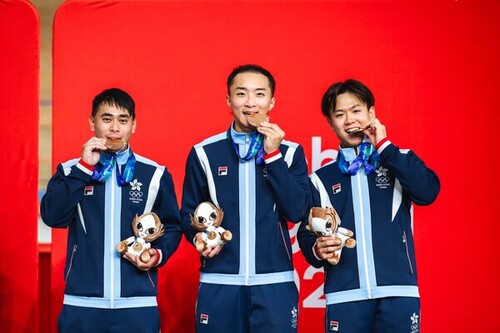 Cycling bronze for Team Hong Kong, China!🚴‍♂️ Congrats to cyclists Mok Tsz-chun, To Cheuk-hei and Yung Tsun-ho who pedaled their way to a bronze medal in the Men's Team Sprint of Track Cycling at the Asian Games (Sep 29), Hong Kong, China’s first medal in this fixture.🎉  The Hong Kong, China delegation has so far won 35 medals –  five gold, 12 silver and 18 bronze. Let's keep cheering Team Hong Kong, China all the way!🥳🙌💪  Photo: Sports Federation & Olympic Committee of Hong Kong, China  #hongkong #hk #brandhongkong #asiasworldcity #dynamic #asiangames