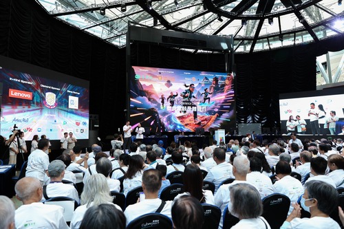 Leading digital entertainment! Cyberport's annual flagship event, the Digital Entertainment Leadership Forum (#DELF) (Sep 12-14), wrapped up successfully. Drawing over 3,800 participants, this year's forum, themed "Adventure Island: Unlock Innovation with The Missing Piece" shed light on the ground-breaking potential of technologies like AI in digital entertainment, arts, culture and sports. Featuring a vibrant mix of industry forums, innovation showcases, captivating performances, interactive workshops and thrilling e-sports tournaments, the event reinforced its position as a leading platform for advancing digital entertainment innovation.🚀  Photos: Cyberport   數碼娛樂創新新時代啟航！由數碼港主辦的年度旗艦盛事「數碼娛樂領袖論壇」（9月12日至14日）圓滿落幕，吸引逾3,800名人士參加。本屆論壇以「探知島：解鎖創新力量的關鍵拼圖」為主題，聚焦人工智能 （AI）等前沿科技在數碼娛樂、文化藝術、體育等領域的應用潛力。活動內容多元，涵蓋業界論壇、創新體驗博覽、精彩非凡表演、互動工作坊、電競比賽等，進一步鞏固其作為推動數碼娛樂創新領先平台的地位。🚀  相片：數碼港  @cyberporthkofficial   #hongkong #brandhongkong #asiasworldcity #megaevents #megaHK #cyberport #DELF2025 #AI #香港 #香港品牌 #亞洲國際都會 #盛事之都 #盛事香港 #數碼娛樂領袖論壇 #人工智能