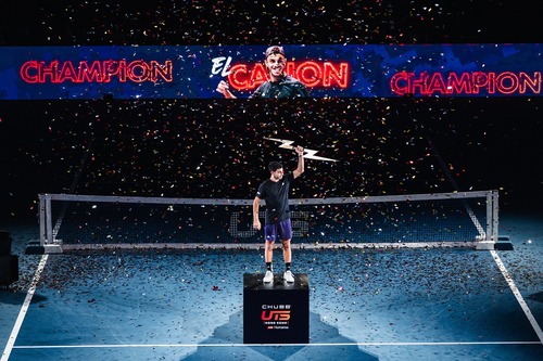 Ultimate Tennis Showdown (UTS) rocks Hong Kong!🎾🔥 With non-stop action, music and entertainment, the UTS Hong Kong 2025 (Oct 14-15) wrapped up at Kai Tak Arena, marking a successful debut of this revolutionary quick-fire format in Asia. Local hero Coleman Wong had fans on their feet in his final "classification match" when he beat Frenchman Richard Gasquet in a thrilling contest that was decided by a "sudden death" shoot-out. The overall winner was Argentina's Francisco Cerundolo who beat American Jenson Brooksby 3-1 in the final match to lift the Zeus Trophy and stay on course for the London Grand Final in December. Congrats to everyone who helped to celebrate this new "sportainment" experience in Hong Kong!👏🎉  Photo: @hkctatennis   創新網球賽事「UTS香港站2025」（10月14-15日）於啟德體藝館圓滿結束。🎾🔥 賽事融合激戰比賽、動感音樂與娛樂元素於一身，成功在亞洲首演。本地新星黃澤林在「名次賽」中的「突然死亡」階段擊敗法國選手加斯基特，令球迷全場起立歡呼。賽事總冠軍由阿根廷選手塞倫多洛以3比1擊敗美國選手布祿斯比，奪得宙斯雷霆冠軍獎盃，繼續邁向12月的倫敦總決賽。恭喜所有球手，一同見證這場「體育娛樂」新體驗在香港成功上演！👏🎉  相片: @hkctatennis   @kaitaksportsparkhk   #hongkong #brandhongkong #asiaworldcity #dynamichk #UTSHongKong2025 #tennis #HKCTA #ZeusTrophy #香港 #香港品牌 #亞洲國際都會 #活力澎湃 #UTS香港站2025 #網球 #中國香港網球總會 #宙斯雷霆冠軍獎盃