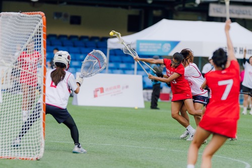 Hong Kong International Lacrosse Sixes 2025 hits the high notes📣! With elite teams from around the world competing at Hong Kong Football Club (Dec 27-29), the finals saw Japan’s Second Era Leaders of Lacrosse (SELL) defeat the Philippines to clinch the women’s title, while world No. 7 Germany edged past Japanese team Fogo Grizzlies to win the men's championship. Despite just missing out on the medals, Hong Kong's men's and women's teams achieved their best ever results in the six-a-side tournament💪, while the city reinforced its reputation for hosting a wide variety of international sports events👏👏.  Photos: @hklacrosse   香港國際棍網球六人賽 2025於12月27至29日在香港足球會精彩上演，雲集全球勁旅同場競技📣。日本球隊SELL於女子組決賽中擊敗菲律賓，勇奪冠軍；而世界排名第七的德國隊則在男子組決賽中險勝日本的 FOGO GRIZZLIES，摘下桂冠。香港隊雖然未能躋身頒獎台，但仍創下在六人賽事中的歷屆最佳成績💪，並再次展現香港舉辦多元國際體育盛事的卓越能力與聲譽👏👏。  相片：中國香港棍網球總會  #hongkong #brandhongkong #asiasworldcity #dynamichk #megaevents #megaHK #lacrosse　#香港 #香港品牌 #亞洲國際都會 #活力澎湃 #盛事之都 #盛事香港 #棍網球