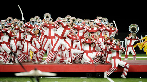 Gallop into the Year of the Horse in Hong Kong!🐎 This Chinese New Year, Hong Kong bursts to life with colour, culture and celebrations, ranging from vibrant flower markets and temple prayers to the harbour fireworks and Raceday. The Cathay International Chinese New Year Night Parade on Feb 17 in Tsim Sha Tsui will feature horse-inspired floats, performances and 16 international teams. Grab your guide to Chinese New Year in Hong Kong.✨  https://www.discoverhongkong.com/hk-eng/what-s-new/events/chinese-new-year.html  Photos: Hong Kong Tourism Board @discoverhongkong   今年農曆新年，城中將舉行多項節慶活動，包括年宵花市、廟宇參拜祈福、維港煙花匯演，以及賀歲賽馬等。🐎「國泰新春國際匯演之夜」將於 大年初一（2月17日）尖沙咀舉行，當晚將呈獻融入駿馬特色的花車，更有16隊國際隊伍帶來精彩表演。你都趕快訂下節慶攻略，投入馬年盛事！✨  https://www.discoverhongkong.com/hk-tc/what-s-new/events/chinese-new-year.html  相片：香港旅遊發展局  #hongkong #brandhongkong #asiasworldcity #megaevents #megaHK #CNY #香港 #香港品牌 #亞洲國際都會 #盛事之都 #盛事香港 #新春節慶
