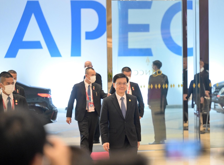 CE attends APEC meetings