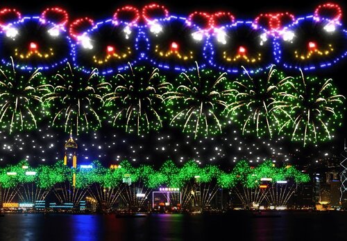 Get ready for a dazzling night! The 2025 National Day Fireworks Display is set to light up the night sky over Victoria Harbour on October 1 (8pm) to celebrate the 76th anniversary of the founding of the People's Republic of China. With over 30,000 fireworks bursting in a https://t.co/VkQ3oD6NFx