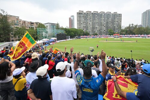 Master blasters! Pakistan smashed their way to victory at the Hong Kong Cricket Sixes, beating Kuwait in the Cup Final at Tin Kwong Road Recreation Ground yesterday (Nov 9). Earlier, host Hong Kong, China delighted the capacity crowd with a stunning performance hitting 30 runs https://t.co/UPlE4MciD0