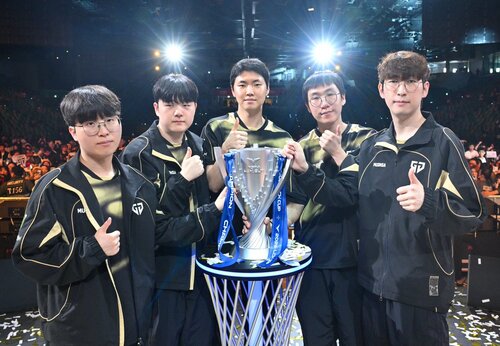 E-sports fever! For the first time ever, the #LCK Cup Finals was held outside of Korea, with Kai Tak Arena playing host to history on Feb 28 – Mar 1. Huge congratulations to Gen.G (GEN) for dominating the 2026 LCK Cup and sweeping the championship 3–0 against BNK FEARX (BFX)! https://t.co/VccpluoOWG