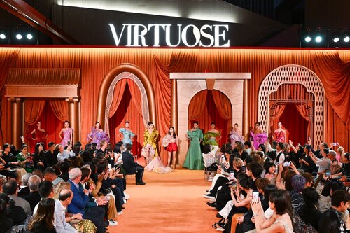 The grand flagship programme of the Hong Kong Fashion Fest, “VIRTUOSE: The Artistry of Couture 2026” was staged yesterday (Sep 1) at the Hong Kong Palace Museum. Four exceptional designers from Spain, Vietnam and Hong Kong showcased 40 meticulously crafted couture ensembles https://t.co/vGAFU9TImy