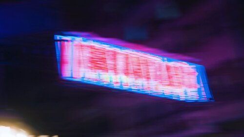Experience Hong Kong's electrifying nightlife! From sipping cocktails in swank or gritty bars, sampling late-night street food and dancing the night away in the city’s world-class clubs and pubs, the city comes alive after dark. Whether you’re here for a stopover or a stay, the https://t.co/aGQWOms4lK
