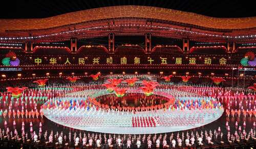 第十五屆全國運動會開幕式昨日(11月9日)在廣州舉行，獲國家主席習近平親自出席，而承辦十五運會的廣東、香港和澳門三地代表更一同進場參與儀式。十五運會是國家級體育盛會（至11月21日)，歡迎瀏覽專題網站緊貼比賽賽程，一起為運動員打氣：https://www.2025nationalgames.gov.hk/  #香港 #香港品牌 #亞洲國際都會 #盛事之都 #盛事香港 #活力澎湃 #全國運動會 #2025全運會 #十五運會