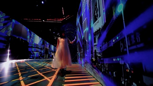 📢Last 4 days! Immersive Hong Kong @ Wuhan continues until May 10. This immersive interactive art-tech exhibition not only lets you experience Hong Kong’s unique diversity and vibrant energy, but also offers a chance to win a pair of round-trip air tickets from Wuhan to Hong Kong ✈️📸 or limited-edition Hong Kong giant panda souvenirs 🐼. Act now and bring your family and friends to check out this must-visit hotspot—free admission!  📅 Date: April 30 – May 10, 2026 📍 Location: A1 Outdoor Piazza, South Horizon, Wuhan Xintiandi 🎟️ Free Admission  Learn more: www.brandhk.gov.hk/en/campaign/hkpromotion-mainland-china   📢最後4天! 「香港 — 沉浸式之旅」@ 武漢展覽將展出至 5月10日。這個沉浸式互動藝術科技展覽，除了讓你全方位感受香港的多元魅力與活力，還有機會贏取雙人來回武漢至香港的機票 ✈️📸，或限量版香港大熊貓紀念品🐼。立即行動，約上親朋好友一同體驗這個必訪打卡熱點，展覽免費入場！  📅 日期： 2026年4月30日至5月10日 📍 地點：武漢新天地南館A1戶外廣場 🎟️ 免費入場  了解更多： www.brandhk.gov.hk/zh-hk/宣傳活動/推廣香港-中國內地  #hongkong #brandhongkong #asiasworldcity #immersivehongkong #arttech #wuhan #exhibition #香港 #香港品牌 #亞洲國際都會 #香港沉浸式之旅 #藝術科技 #武漢 #展覽