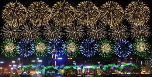 🎆國慶煙花匯演將於10月1日晚上8時在維多利亞港上空舉行，慶祝中華人民共和國成立77周年。匯演歷時23分鐘，將發放超過3萬枚煙花✨，共分八幕，包括《喜迎國慶頌山河》、《驕陽送暖》及《有夢飛航》，以絢麗色彩和多變圖案，展現溫暖、希望並祝願國家繁榮昌盛。💖🙌  #香港 #香港品牌 #亞洲國際都會 #盛事之都 #盛事香港 #國慶 #國慶煙花匯演2026 #維多利亞港 #煙花