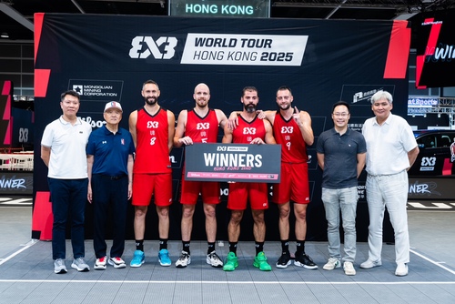 High-fliers! 🏀The FIBA 3x3 World Tour Hong Kong (Jul 19-20) returned to the city for two days of non-stop basketball action at the Hong Kong Convention and Exhibition Centre. World No. 1 Ub from Serbia claimed the championship title beating Hangzhou 21-14 in the final. An electric atmosphere at the indoor courts was complemented by basketball-themed fun and games for spectators of all ages. As an "M" Mark Major Sports Event, this tournament once again highlighted Hong Kong’s ability to host mega sports events!   籃球狂熱席捲全城！🏀FIBA 3x3世界巡迴賽香港站一連兩日（7月19-20日）在香港會議展覽中心上演，世界排名第一的塞爾維亞勁旅「烏布隊（Ub）」在決賽以21:14力壓杭州隊奪冠。場內賽事緊張刺激，場外更有適合一家大小的籃球主題互動遊戲，熱鬧又好玩。今次比賽為「M」品牌認可的大型體育賽事，再次展現香港舉辦國際頂級體育盛事的實力！   #hongkong #brandhongkong #asiasworldcity #3x3basketball #hk3x3 #fiba3x3 #sportshub #sports #megaevent #香港 #香港品牌 #亞洲國際都會 #FIBA3x3香港大師賽2025 #三人籃球#盛事香港