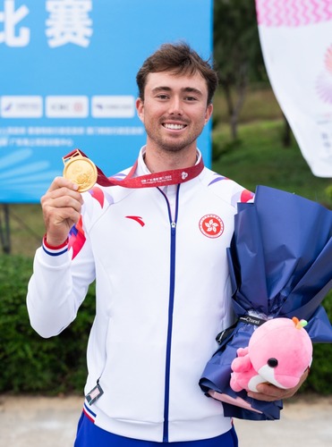 Sailing success🥇! Hong Kong grabbed its first gold medal of the 15th National Games with sailor Nicholas Halliday racing to victory in the Men's ILCA 7 event in Guangdong Province. It is also Hong Kong's first-ever sailing gold medal at the National Games, which is China's largest multi-sport competition⛵. Congrats to Nicholas and good luck to all the Hong Kong athletes taking part in the 15th National Games!  Photos: @lcsdplusss   港隊全運會第一金🥇！香港帆船運動員貝俊龍在十五運會勇奪男子愛爾卡7級(ILCA 7)金牌，為香港贏得十五運會首面金牌，亦是香港帆船隊歷來首面全運會金牌。恭賀貝俊龍，並期待出戰全運會的香港運動員再創佳績⛵！  相片：康樂及文化事務署  #hongkong #hk #brandhongkong #asiasworldcity #dynamic #2025NationalGames #15thGames #sailing #香港 #香港品牌 #亞洲國際都會 #活力澎湃 #全運會 #十五運會 #帆船