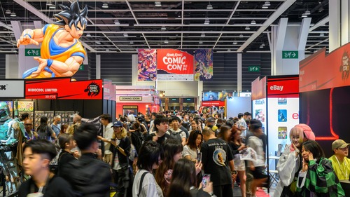 Hong Kong Comic Con 2026 has wrapped up a blockbuster debut at the Hong Kong Convention and Exhibition Centre, drawing crowds of pop culture fans for three unforgettable days of film, comics, gaming and collectibles (May 29-31).🎉 From global icons and top-tier creators to high-stakes esports, breathtaking cosplay and the vibrant Artist Alley, the inaugural Hong Kong edition delivered standout moments at every turn, while visitors got a chance to meet international stars up close. As Hong Kong builds its reputation as a dynamic hub for creativity and entertainment, Comic Con’s successful debut has reinforced the city's position as a vibrant pop culture destination.🌟  首次在港舉辦的香港 Comic Con 2026（5月29至31日）在香港會議展覽中心圓滿落幕，一連三日吸引大批流行文化愛好者入場，投入電影、漫畫、電玩及珍貴收藏品帶來的多元體驗。🎉由國際人氣巨星及頂尖創作人現身，到緊張刺激的電競賽事、吸引眼球的Cosplay造型，以及充滿創意活力的「創作畫廊」，首屆香港站亮點處處，驚喜不斷；入場人士更有機會與國際電影明星近距離交流，留下難忘回憶。香港銳意打造成為充滿活力的創意及娛樂樞紐，這場流行文化盛事充分展現香港作為流行文化基地的魅力與實力。🌟  #hongkong #brandhongkong #asiasworldcity #megaevents #megaHK #artsandculture #ComicCon #香港 #香港品牌 #亞洲國際都會 #盛事之都 #盛事香港 #藝術與文化 #ComicCon