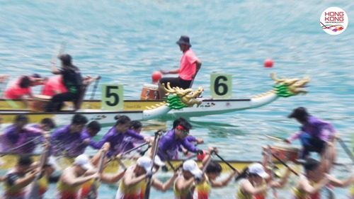 A lively month of sports, culture and heritage awaits! With the arrival of summer☀️, Hong Kong will showcase the power and skill of dragon boat racing, the intensity of international volleyball, and the citywide celebrations of Hong Kong ICH Month. Culture lovers can also explore the Muwen Tang Collection of Cantonese and Export Art, featuring works that capture the glory of Guangdong’s artistic achievements, as well as Hong Kong Film Archive Stories🎬, which presents a curated selection of film artefacts and invites visitors to revisit the golden age of the big screen. From thrilling sporting action to rich cultural experiences, there’s something for everyone to enjoy in Hong Kong – Asia’s events capital.  Acknowledgments: Leisure and Cultural Services Department @lcsdplusss  Volleyball Association of Hong Kong, China @vbahk  Informa Markets Jewellery @informamarketsjewellery  The Hong Kong Jockey Club @hkjc_community   International Chess Federation @fide_chess  Hong Kong Education City  體育、文化與非遺盛事今夏接連登場☀️！香港將呈獻力量與技巧兼備的龍舟競渡、緊張刺激的國際排球賽事，以及活動遍佈全城的香港非遺月，讓市民及旅客感受節慶氣氛與文化傳承。文化愛好者亦可觀賞「沐文堂」捐贈的廣東及外銷藝術珍品，見證廣東工藝的黃金時代；並透過「香港電影資料館珍藏展」，細看精選電影文物🎬，重溫大銀幕的經典光影。由熱血澎湃的體育賽事，到底蘊深厚的文化藝術活動，香港這個亞洲盛事之都精彩連場，為大家帶來多元體驗！  鳴謝： 康樂及文化事務署 中國香港排球總會 Informa Markets Jewellery 香港賽馬會 國際棋聯 香港教育城  #hongkong #brandhongkong #asiasworldcity #dynamichk #megaevents #megaHK #香港 #香港品牌 #亞洲國際都會 #活力澎湃 #盛事之都 #盛事香港