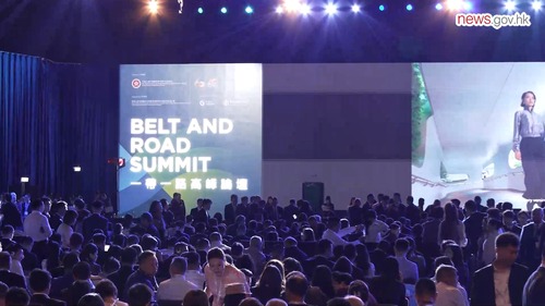 Springboard to a prosperous future!✨ The 11th Belt and Road Summit opened yesterday (Sep 9) at the Hong Kong Convention & Exhibition Centre, gathering more than 6,000 participants from 70+ countries and regions.🤝🌐 Under the theme "Advancing High-Quality Development · Embarking on a New Journey", this year's event features sessions focusing on “going global”, Central Asia and the Middle East.   Speaking at the opening session, Hong Kong SAR Chief Executive John Lee reiterated that under "one country, two systems", Hong Kong serves as a “two-way” springboard between China and the world, enjoying strong support from the country while maintaining far-reaching international connectivity with Belt and Road economies. This year’s Summit will witness the exchange of over 60 government-level agreements and memoranda of understanding (MOUs), along with business MOUs and transactions with Belt & Road partners, unlocking new opportunities for trade and investment. https://www.news.gov.hk/eng/2026/09/20260909/20260909_145349_476.html?type=ticker  邁向繁榮未來！✨第11屆一帶一路高峰論壇昨日（9月9日）於香港會議展覽中心開幕，匯聚來自70多個國家及地區逾6,000名政商領袖出席。🤝🌐今屆論壇以「推動高質量發展 共啟新征程」為主題，並新設出海、中亞和中東專章。香港特別行政區行政長官李家超於開幕環節致辭時重申，在「一國兩制」下，香港是連接中國與世界的「雙向跳板」，既享有國家堅實支持，亦與「一帶一路」經濟體保持廣泛國際聯繫。今屆論壇將見證交換超過60份政府間協議、諒解備忘錄，以及與「一帶一路」夥伴的商業合作備忘錄和交易，為貿易與投資開拓更多新機遇。 https://www.news.gov.hk/chi/2026/09/20260909/20260909_145349_476.html?type=ticker   #hongkong #brandhongkong #asiasworldcity #megaevents #megaHK #BeltandRoad #BeltandRoadSummit #BeltandRoadOffice #香港 #香港品牌 #亞洲國際都會 #盛事之都 #盛事香港 #一帶一路 #一帶一路高峰論壇 #一帶一路辦公室
