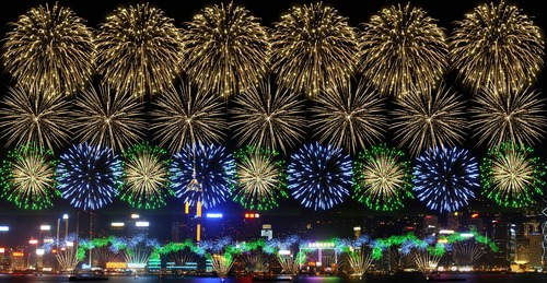 🎆The 2026 National Day Fireworks Display is set to light up the night sky over Victoria Harbour at 8pm on October 1, celebrating the 77th anniversary of the founding of the People's Republic of China. ✨This spectacular 23-minute show features over 30,000 fireworks across eight scenes — including “Praise Our Motherland”, “You are the Sunshine of my Life” and “Dreams in the Starry Galaxy”, immersing the harbour in a sea of vibrant colours and patterns that capture the spirit of warmth, hope and prosperity.💖🙌  🎆國慶煙花匯演將於10月1日晚上8時在維多利亞港上空舉行，慶祝中華人民共和國成立77周年。匯演歷時23分鐘，將發放超過3萬枚煙花✨，共分八幕，包括《喜迎國慶頌山河》、《驕陽送暖》及《有夢飛航》，以絢麗色彩和多變圖案，展現溫暖、希望並祝願國家繁榮昌盛。💖🙌  #hongkong #brandhongkong #asiasworldcity #megaevents #megaHK #NationalDay #NationalDayFireworks2026 #VictoriaHarbour #fireworks #香港 #香港品牌 #亞洲國際都會 #盛事之都 #盛事香港 #國慶 #國慶煙花匯演2026 #維多利亞港 #煙花