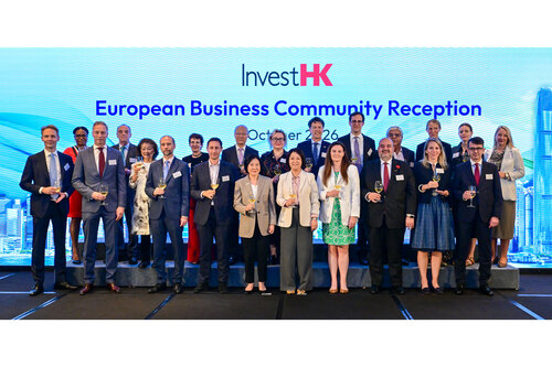 Building Stronger Europe–Hong Kong Business Connections!🤝 Over 300 senior executives and representatives from European companies, chambers of commerce and consulates joined together at the European Business Community Reception 2026 at the JW Marriott Hotel Hong Kong on Oct 7, hosted by Invest Hong Kong.  Officiating the event, Angela Lee, Permanent Secretary for Commerce and Economic Development and Alpha Lau, Director-General of Investment Promotion at Invest Hong Kong highlighted how Hong Kong’s First Five-Year Plan strengthens the city’s trusted foundation for long-term growth and creates new opportunities for European businesses and professional talents. European companies are encouraged to capitalise on Hong Kong’s advantages to invest, set up regional headquarters, and expand across Asia.💼🌏  Thanks to all partners and guests for sharing their ideas and experiences, thereby enhancing Hong Kong-Europe business ties!✨  加強歐洲與香港的商貿聯繫！🤝超過300位來自歐洲企業、商會及領事館的高級行政人員和代表，於香港萬豪酒店出席由投資推廣署主辦的「歐洲企業交流酒會2026」（10月7日）。  兩位主禮嘉賓——商務及經濟發展局常任秘書長李頌恩和投資推廣署署長劉凱旋——在致辭時強調，香港首個五年規劃進一步鞏固了城市長遠發展的穩健基礎，並為歐洲企業及專業人才創造嶄新的營商機遇。他們鼓勵歐洲企業把握香港的獨特優勢，來港投資、設立區域總部，並拓展亞洲業務。💼🌏  感謝所有夥伴及嘉賓分享寶貴意見和經驗，共同促進港歐商業合作！✨  #hongkong #brandhongkong #asiasworldcity #businessopportunities #InvestHK #EuropeanBusiness #香港 #香港品牌 #亞洲國際都會 #營商機會 #投資推廣署 #歐洲企業