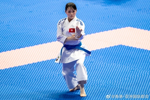 恭喜中国香港代表队于成都举行的第十二届世界运动会（8月7日至17日）创下历来最佳成绩！中国香港在来自116个国家及地区的参赛队伍中，凭借3金2银1铜的卓越表现，登上奖牌榜第29位，而国家队则以64面奖牌（其中36面是金牌）高踞榜首。衷心向我们在世界运动会上全力以赴的运动员致敬！  金牌： 刘慕裳（ ​