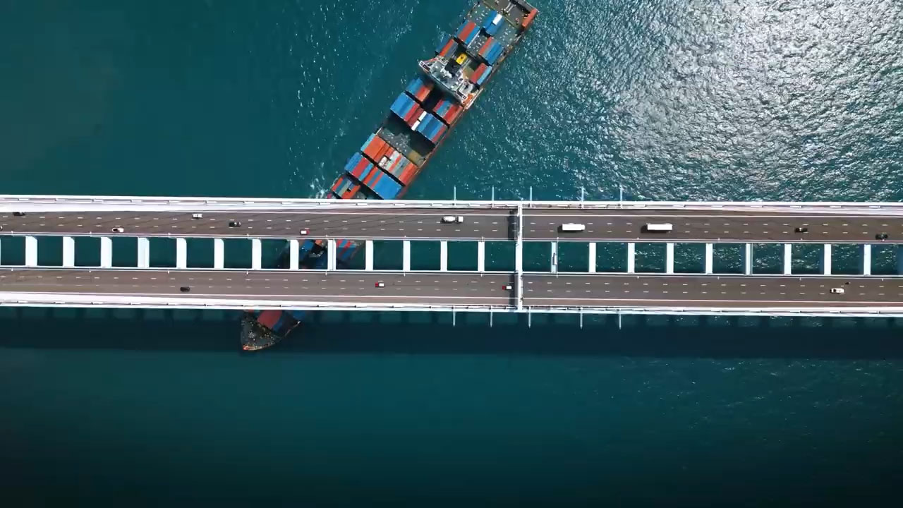 Hong Kong Charts Sustainable and Smart Future for Shipping