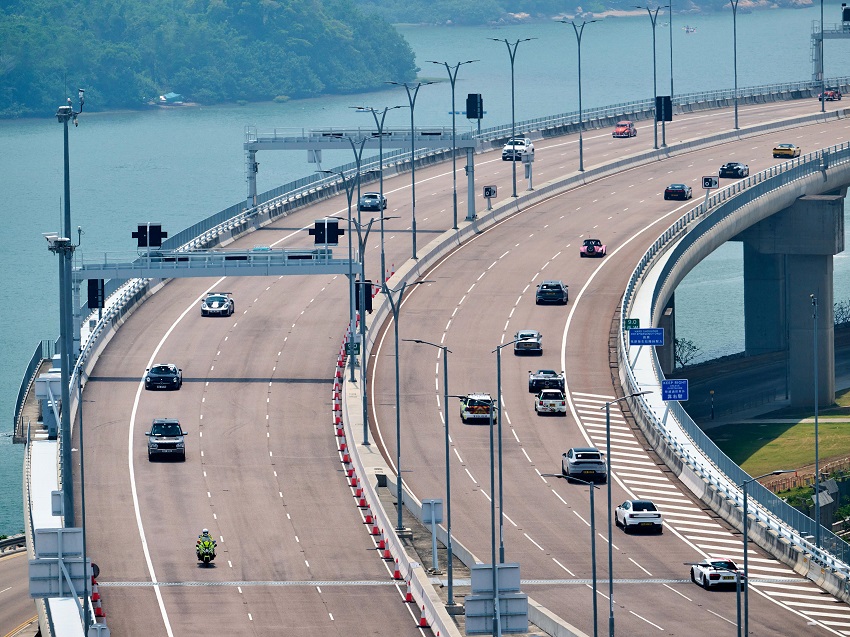 HZM Bridge Car Parade