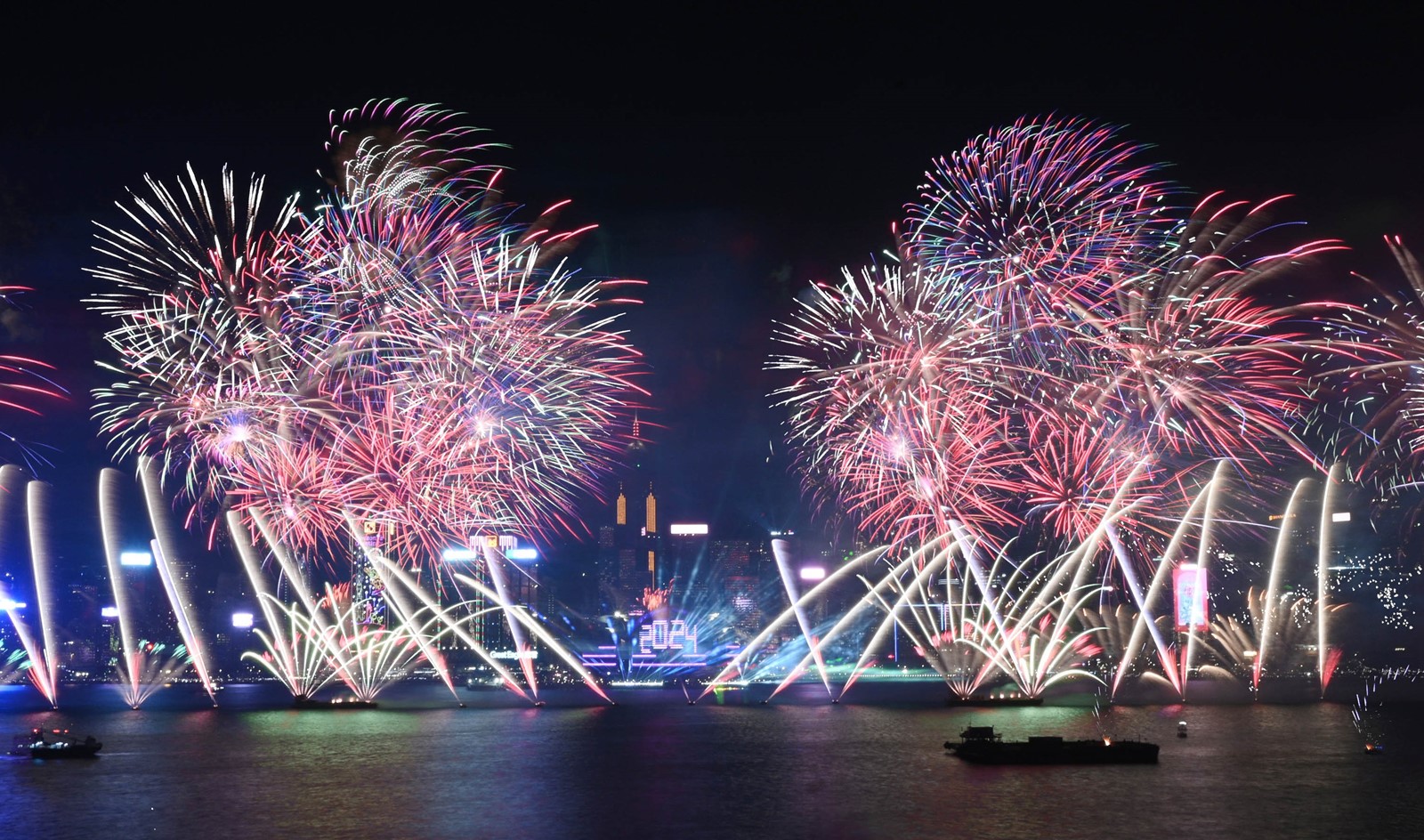 New Year, New Legend” fireworks extravaganza (2024)