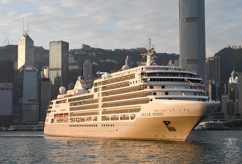 International cruise ship berths
