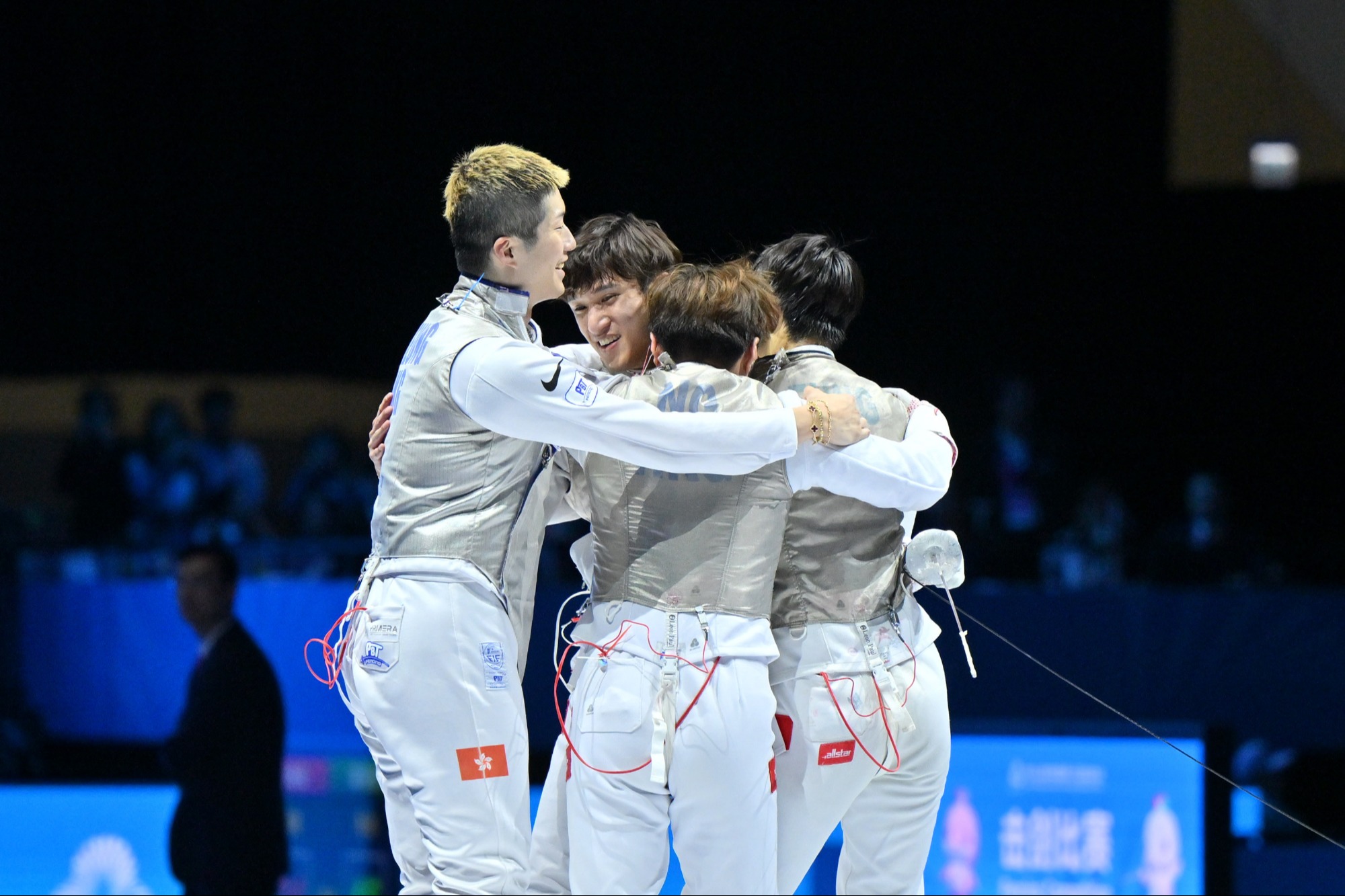 张家朗、蔡俊彦、梁千雨和吴诺弘于第十五届全国运动会勇夺男子花剑团体金牌。 (2025)