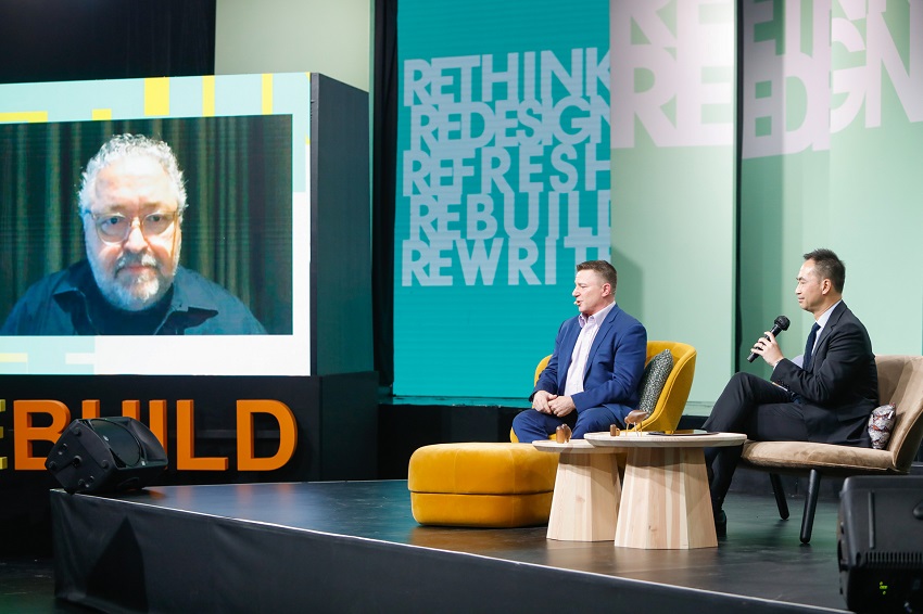The Keynote: How Design Changes the World featuring the design master Bruce Mau (left) is held in both online and offline format.