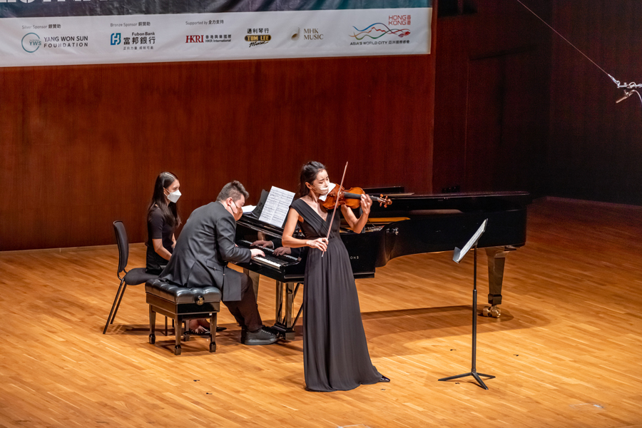 Multiple award-winning Korean Violinist Zia Shin and Korean Pianist Xingji Piao performed in the inaugural programme at HKGNA Music Festival 2021.