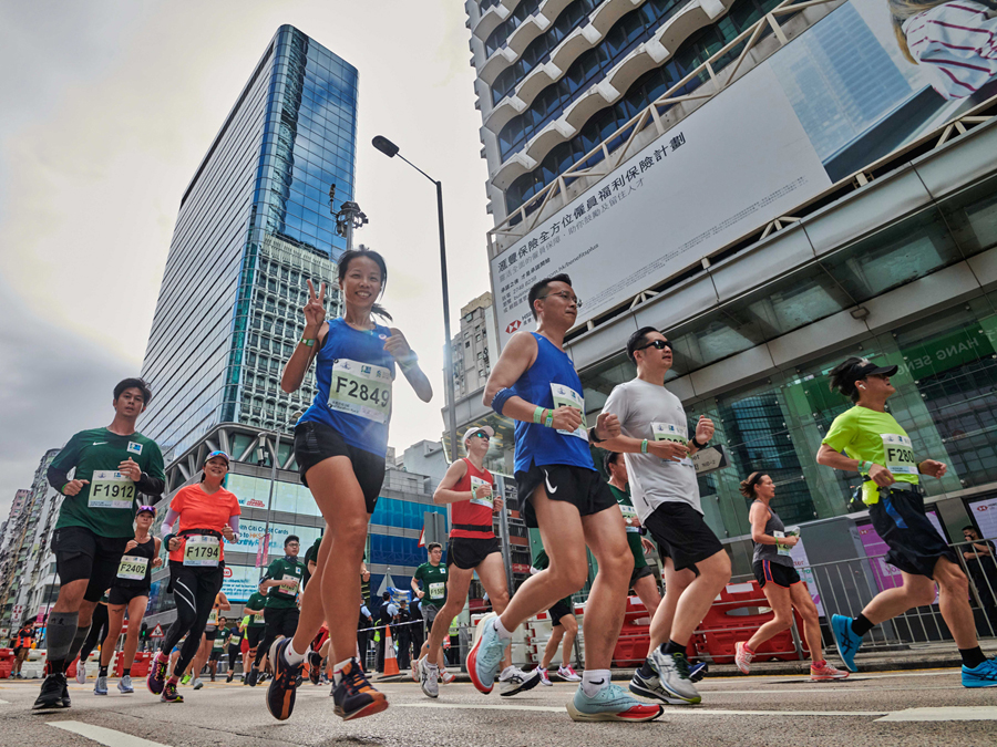 More than 15,600 runners took part in the Hong Kong Marathon on Sunday (October 24), signaling a return of large-scale sports events to the city. The race categories include Marathon, Half Marathon and 10km.