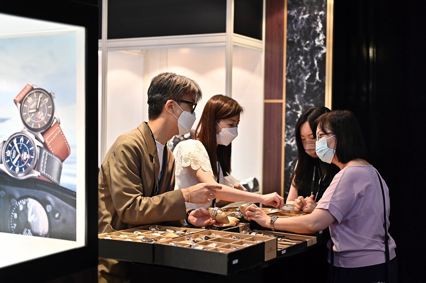 The HK Watch & Clock Fair was held at the Hong Kong Convention and Exhibition Centre.