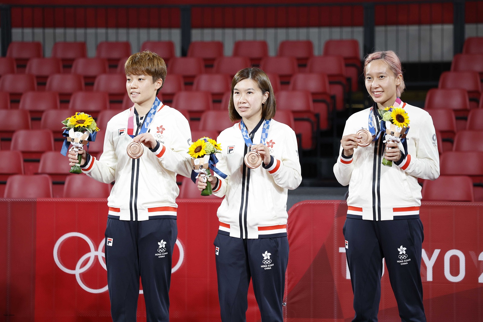 2020东京奥运女子乒乓球团体赛铜牌得主（左起）杜凯琹、李皓晴及苏慧音。 (2021) 相片提供︰港协暨奥委会