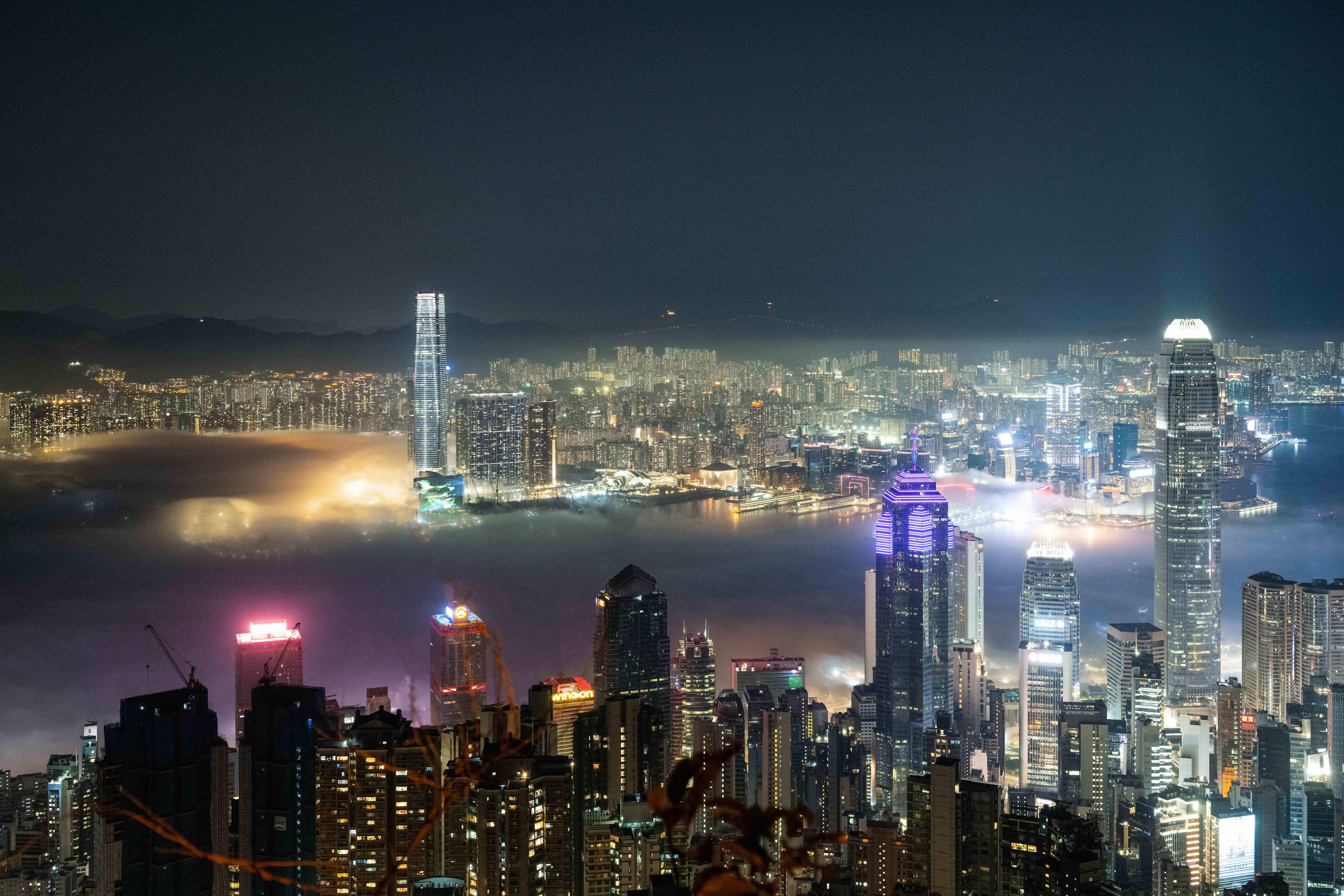 迷雾中的香港景色（2023）
