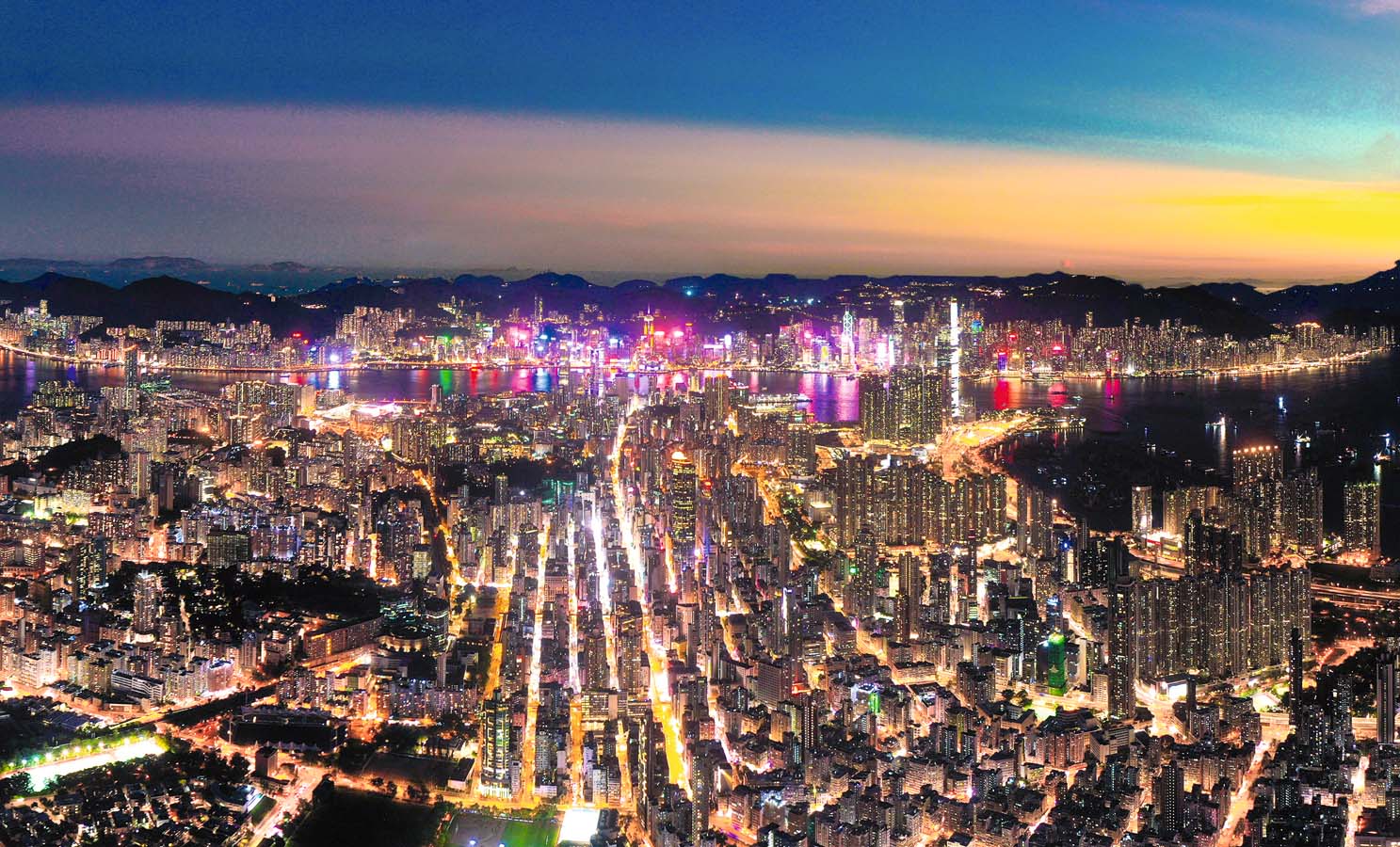 满城璀璨的香港夜景 (2021)